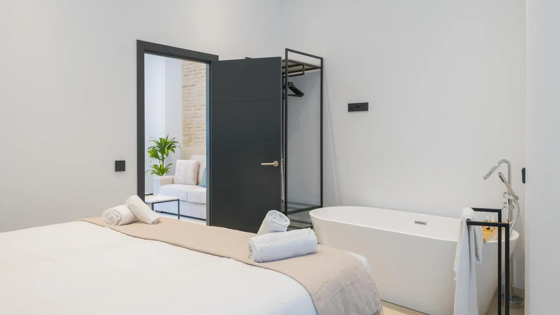 New Design Apartment - Gallos 4 Seville 0*,  Spain